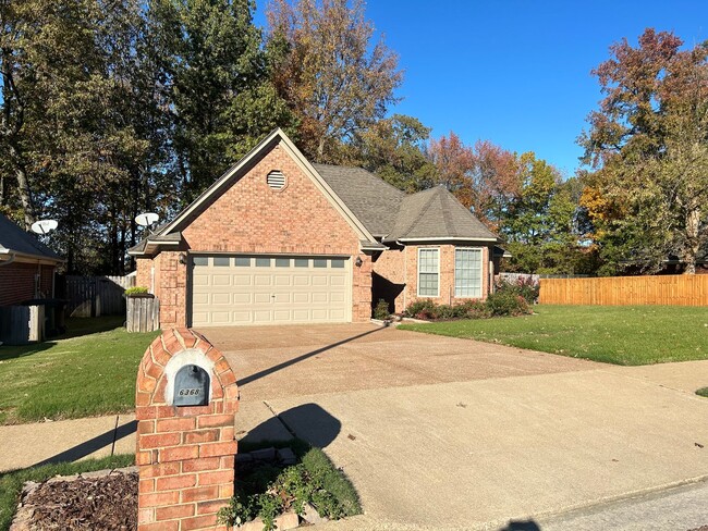 Primary Photo - Bartlett Home Near Neighborhood Park! Minu...