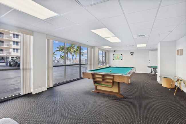 Building Photo - 3301 S Ocean Blvd