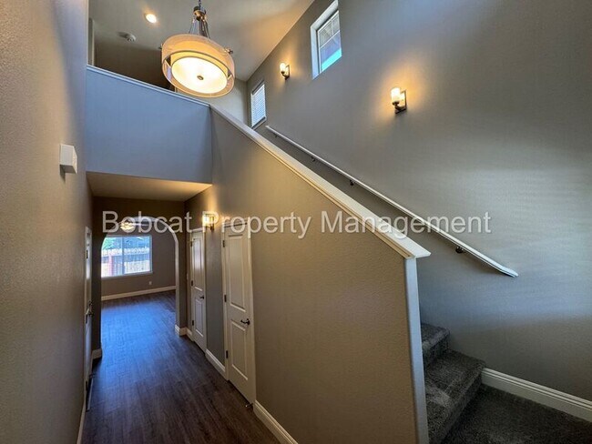 Building Photo - 1288 Handelin Rd