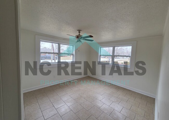 Building Photo - 312 Walter Chambers St