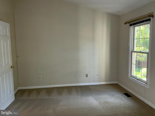 Building Photo - 1311 Templeton Pl
