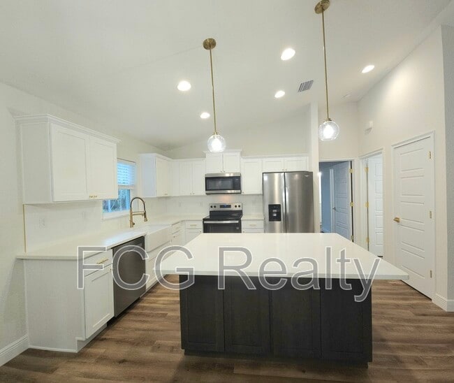 Building Photo - 9900 N Langdon Rd
