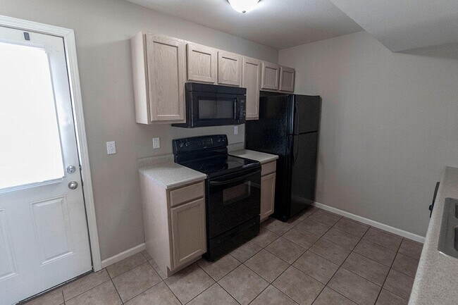 Building Photo - 4016 Snowy Owl Dr