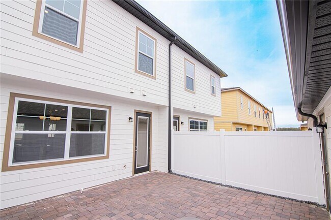 Building Photo - 17741 Japonica Bloom Dr