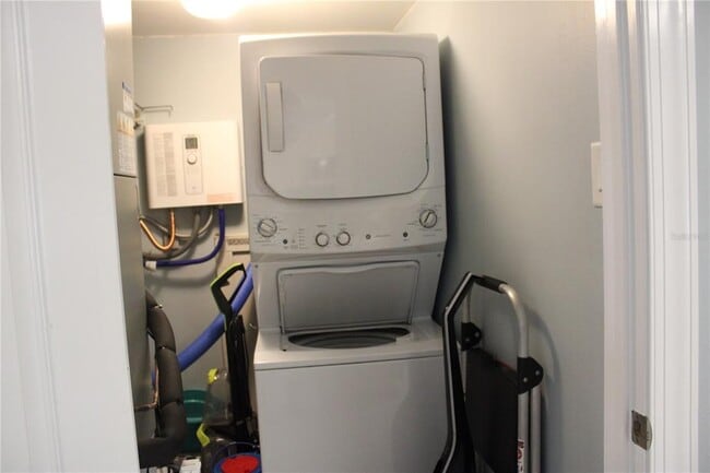 Building Photo - 1804 Mariner Dr