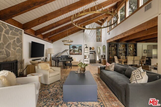 Building Photo - 959 Crater Oak Dr