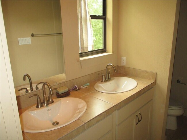 Building Photo - 4610 Windy Brook Dr