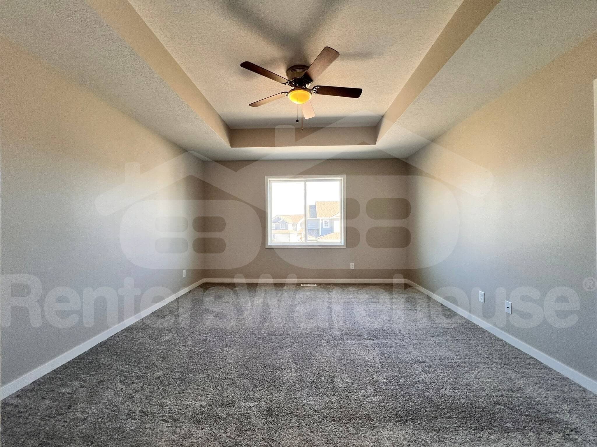 Building Photo - 7000 Lake Hill Dr