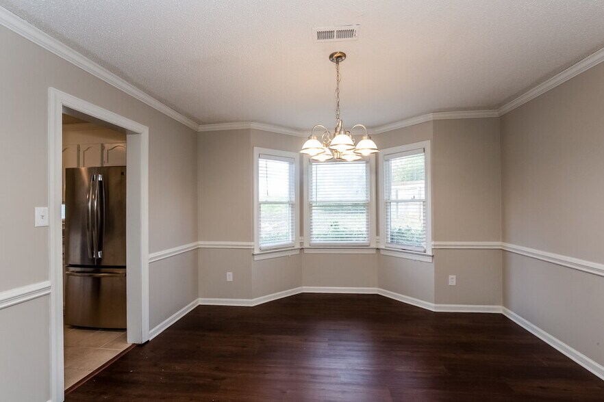 Building Photo - 2515 Haybrook Ln