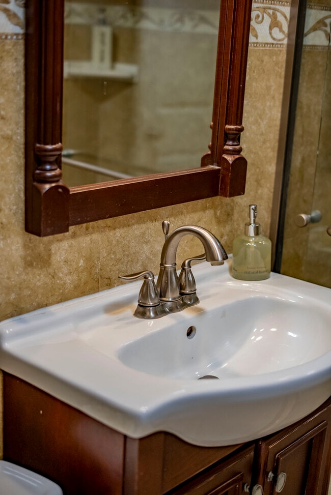 Building Photo - Furnished 3BR Glendora Home | Quiet Retreat + Parking