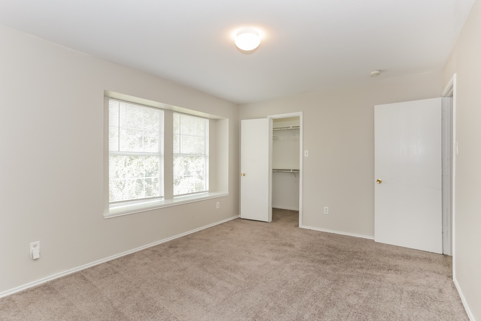 Building Photo - 6614 Jadaglen Dr