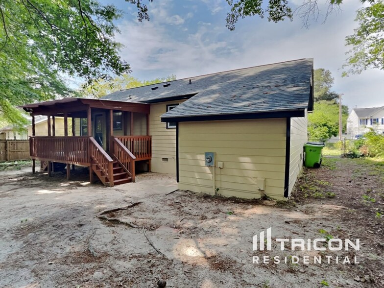 Building Photo - 3004 Slippery Elm Dr