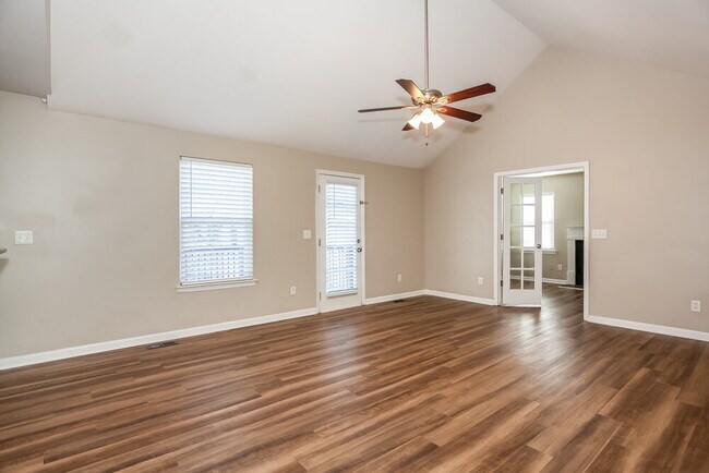 Building Photo - 3836 Bullard St