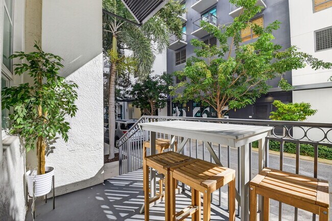 Building Photo - 600 S Dixie Hwy