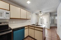 Building Photo - 511 Ranch Trail