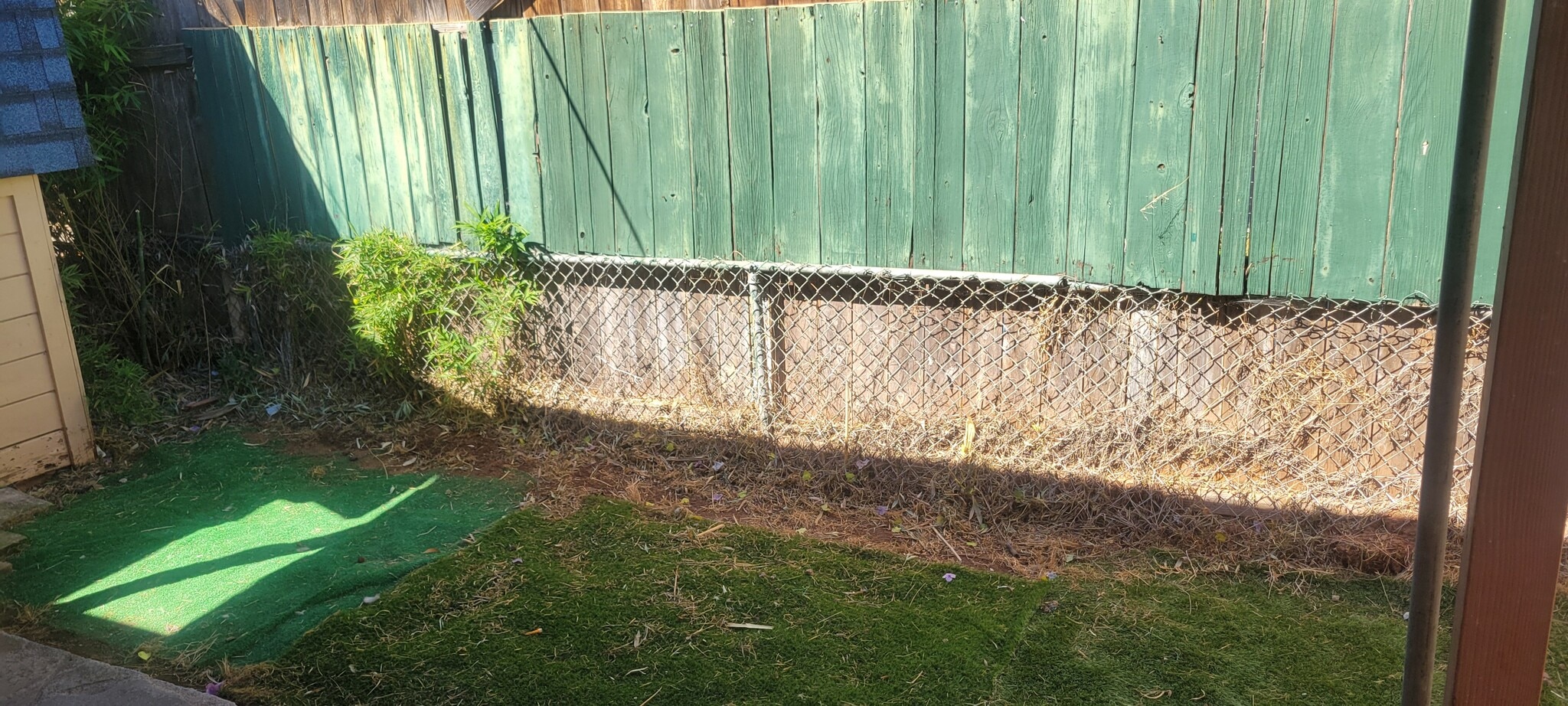 Building Photo - 1430 Peach Ave