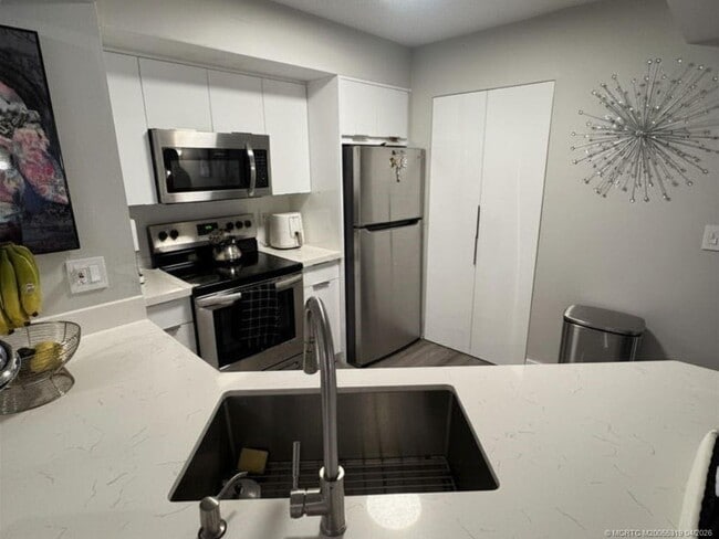 Building Photo - 3765 NW Mediterranean Ln