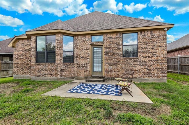 Building Photo - Available March! 3 Bed, 3 Bath in Castle Rock