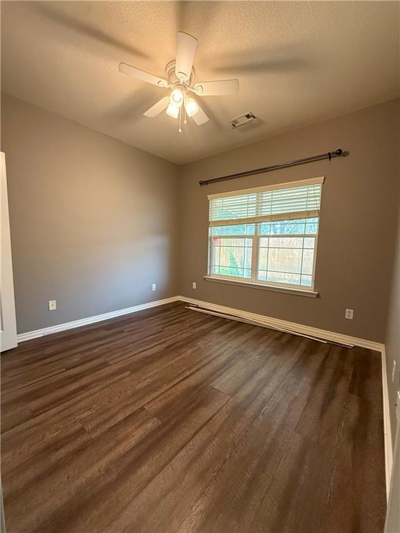 Building Photo - 661 Appleridge Dr