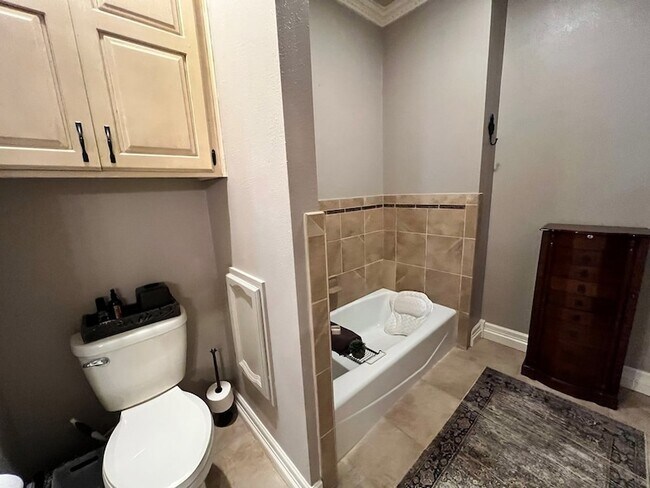 Building Photo - 37 Lafayette Pl