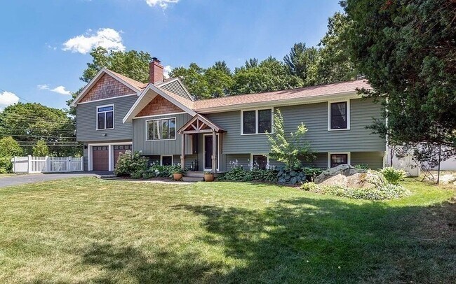 Building Photo - 2 Hazelwood Dr