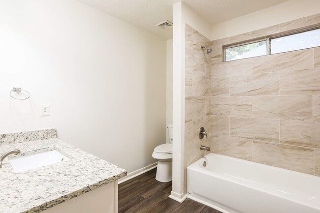 Building Photo - 8618 Discus Dr