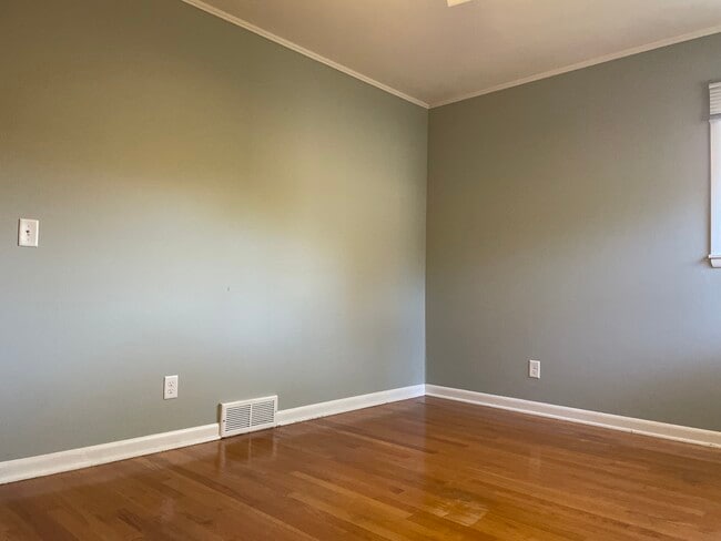 Building Photo - 1210 Acewood Blvd