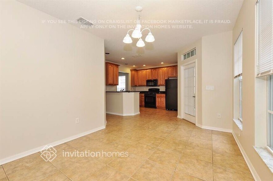 Building Photo - 5901 Grand Loneoak Ln