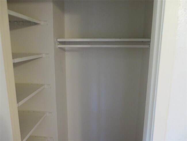 Building Photo - 4511 W Village Ct