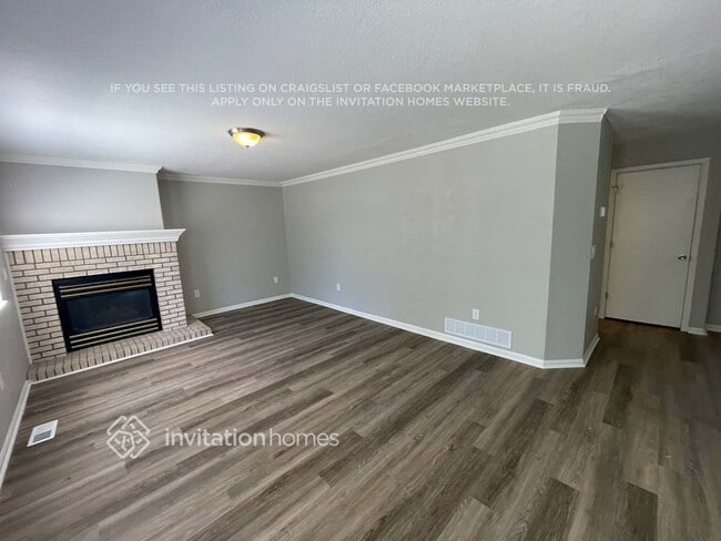Building Photo - 4892 N Silverlace Dr