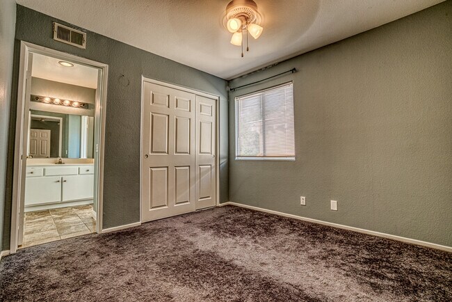 Building Photo - 25624 Wordsworth Ln