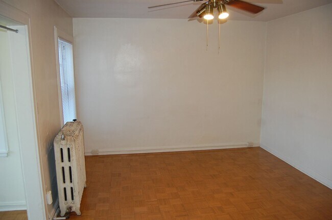 Interior Photo - 1739 G St.