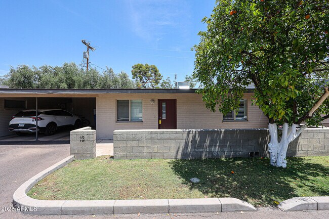 Building Photo - 1219 E Colter St