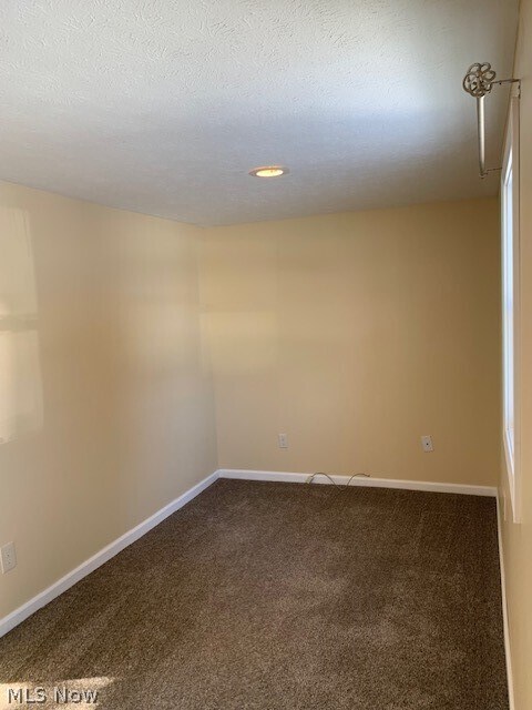 Building Photo - 1040 Moneta Ave