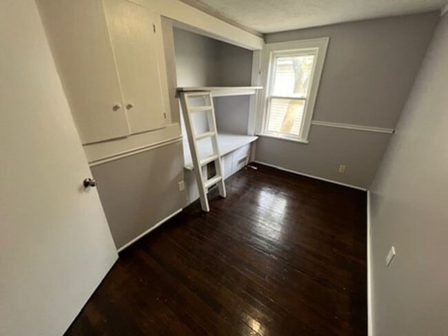 Building Photo - 1155 Big Falls Ave