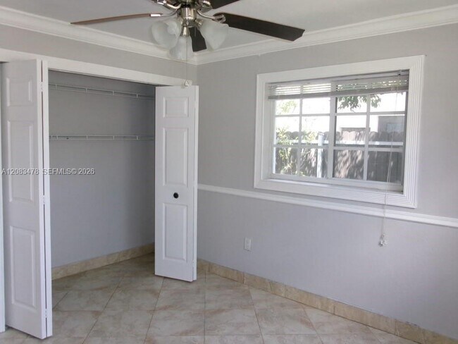 Building Photo - 10620 SW 146th Ct
