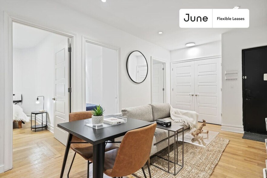 Building Photo - Charming Private ROOM in Greenpoint