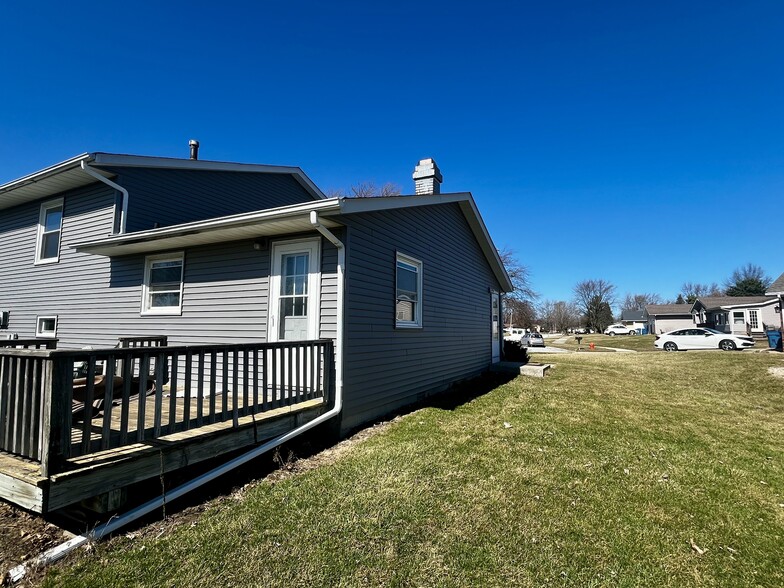 Building Photo - 9652 Johnson St