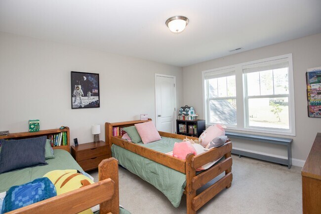 Building Photo - Spacious 5-Bedroom Home with 3 Full Bathrooms in Carthage, NC - Perfect for Your Family!