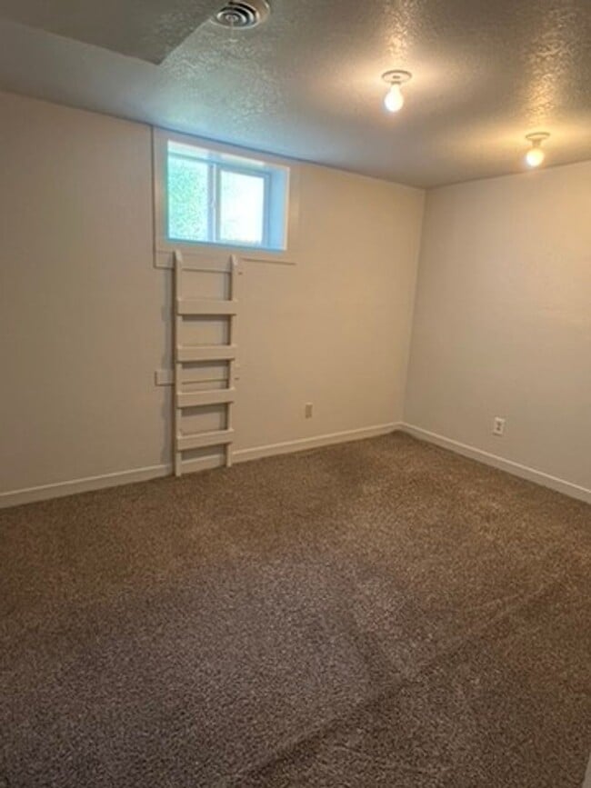 Building Photo - Discover Timeless Charm: Enchanting Historic Home in a Picturesque Small Town