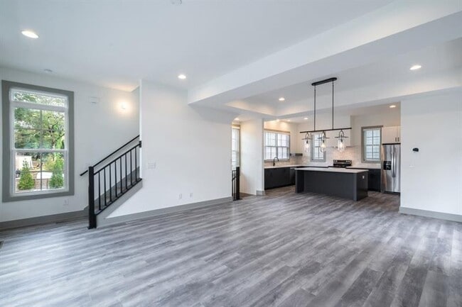 Building Photo - 42 Becker Pl NW