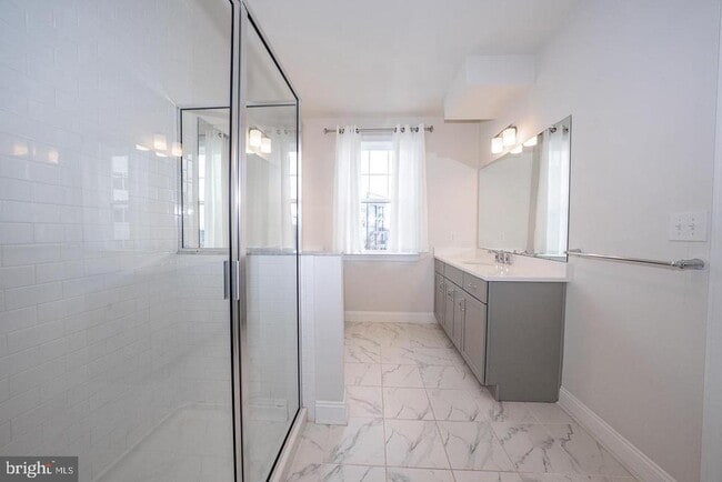 Building Photo - 220 Charles Ellis Dr