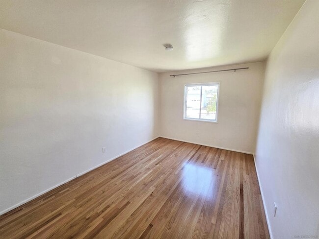 Building Photo - 4851 Iroquois Ave