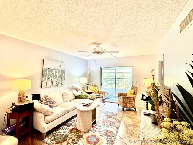 Building Photo - 1100 Ponce De Leon Cir