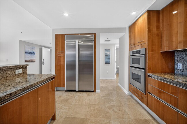 Building Photo - 45 Hendricks Isle