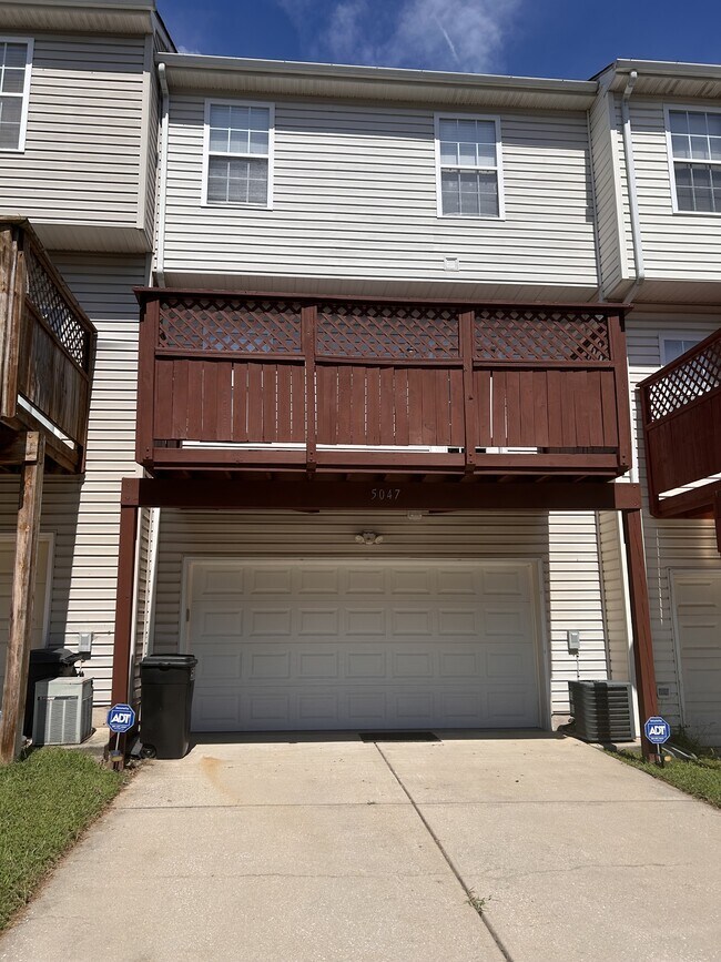 Building Photo - 5047 Leasdale Rd