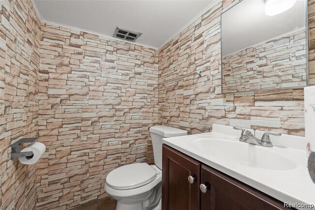 Building Photo - 6452 Arcola St