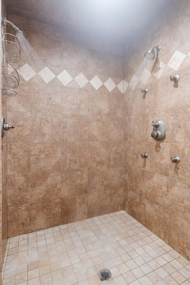 Building Photo - 1054 Canoe Loop