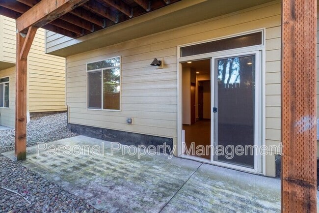 Building Photo - 3604 NE 81st Cir