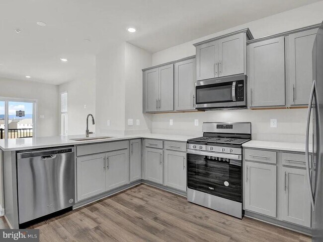 Building Photo - 723 Courier Ln